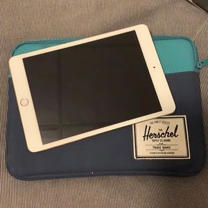 iPad mini 4